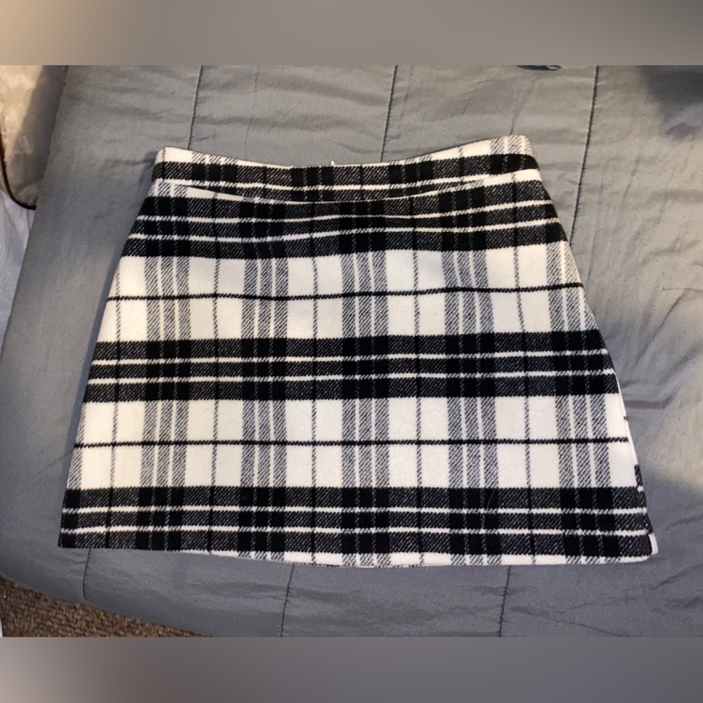 3/$20 Classic Black and White Plaid Skirt